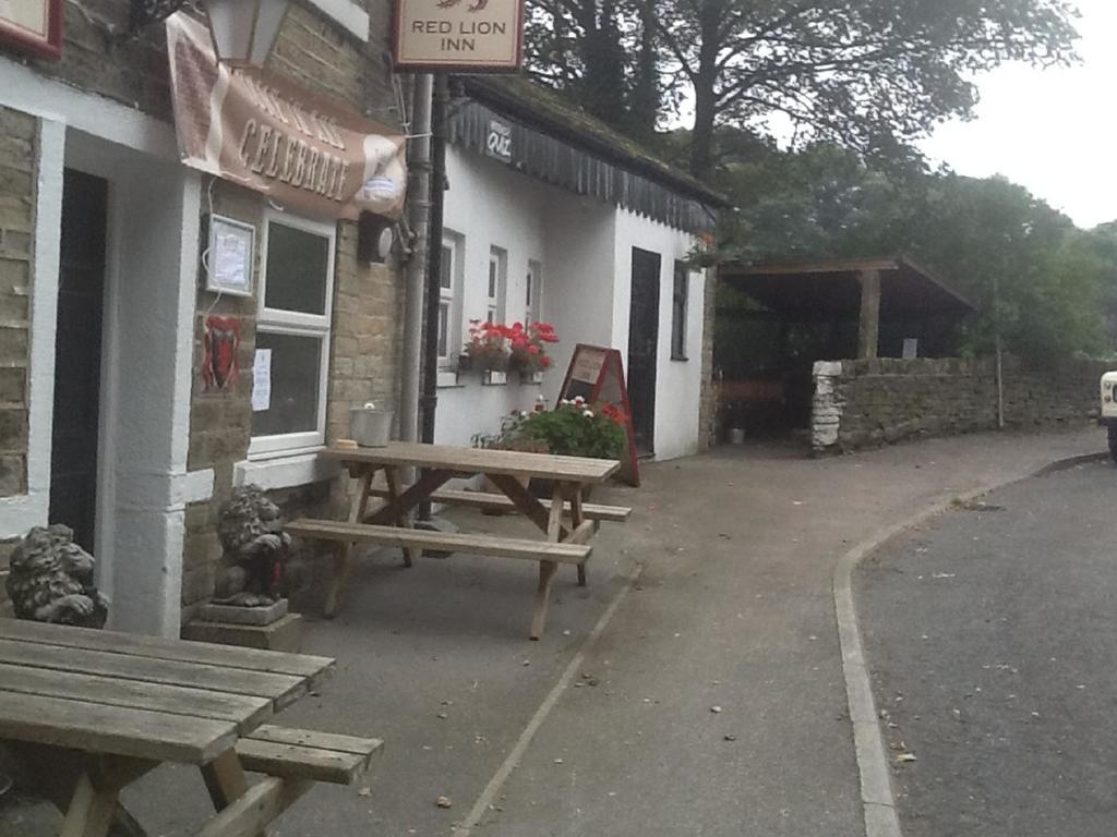The Red Lion Inn Holmfirth Exteriör bild